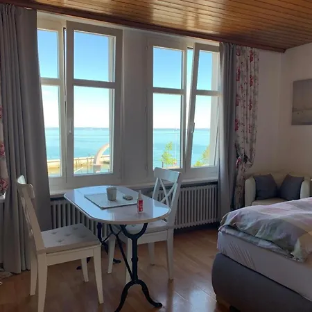 Lakeside - Easy Self Check-in Apartment *