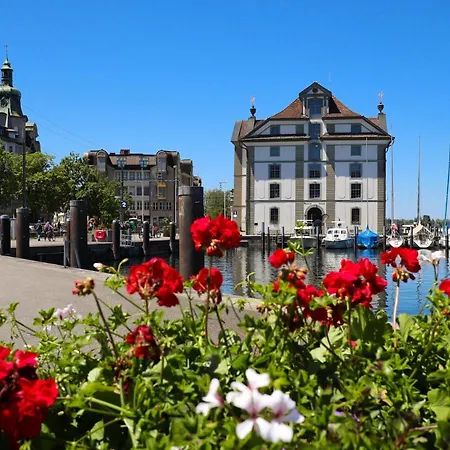 Lakeside - Easy Self Check-in *