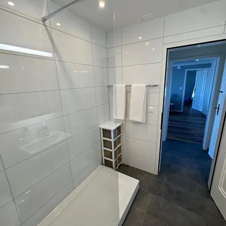 Апартаменты Lakeside - Easy Self Check-in