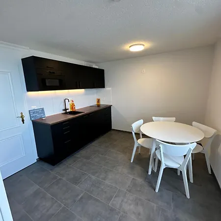 Apartment Lakeside - Easy Self Check-in *