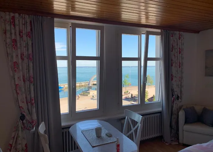 Lakeside - Easy Self Check-in Rorschach