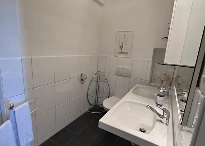 Lakeside - Easy Self Check-in Rorschach